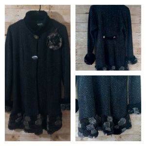 LEE ANDERSEN Beautiful Artsy Coat/Sweater Faux Fur